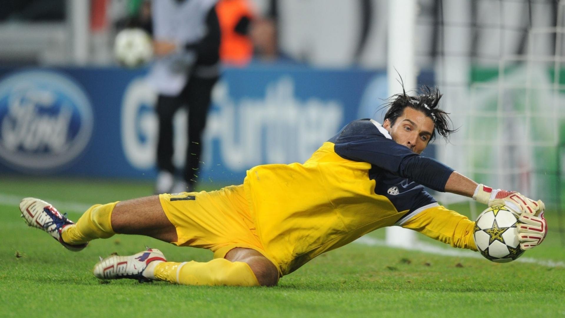 布伦森狂轰40分救主，新疆队加时鏖战力克雷霆惊险取胜